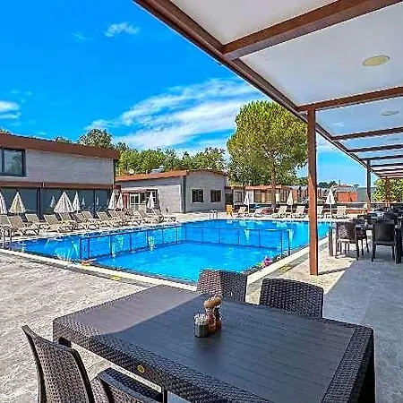 Hotel Baronet Kamping Çınarcık